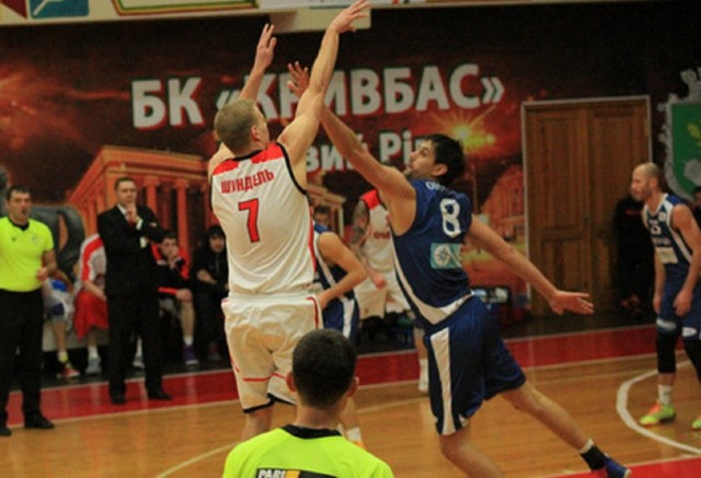 Битва баскетболистов из Кривого Рога с БК «Николаев»
