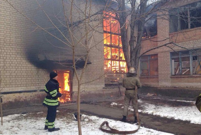 В Кривом Роге горел заброшенный дом