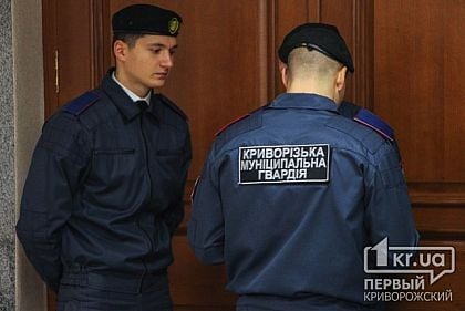 Расформируют ли муниципальную гвардию? 492 голоса и сайт перестал работать