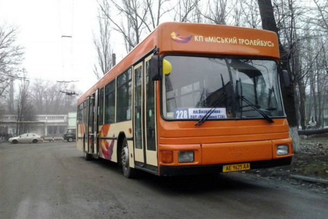 На 228 автобусном маршруте началось «плановое» сокращение, - активист