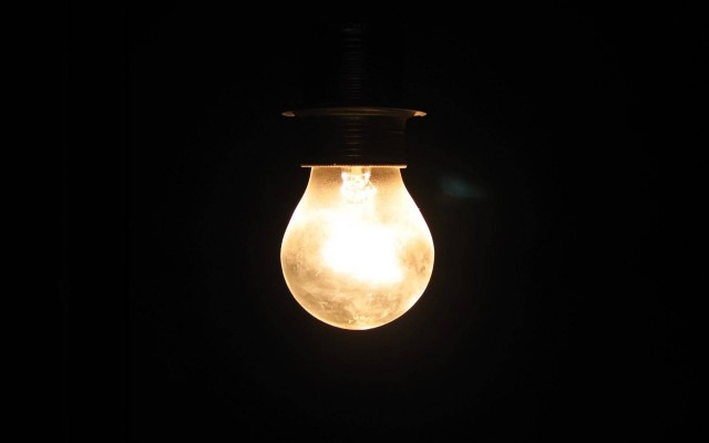 В темноте: С сегодняшнего дня в Кривом Роге будут отключать свет (СПИСОК УЛИЦ)
