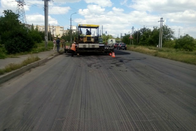 На дорогах Кривого Рога продолжаются ремонтные работы