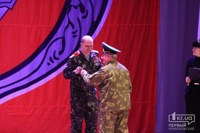 Концерт и выставка,- так поздравляет ветеранов ДК «Саксагань»