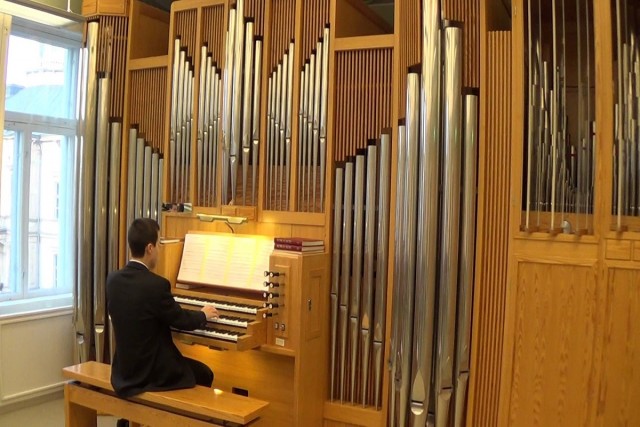 Концерт солистки Дома органной музыки и органиста из Франции