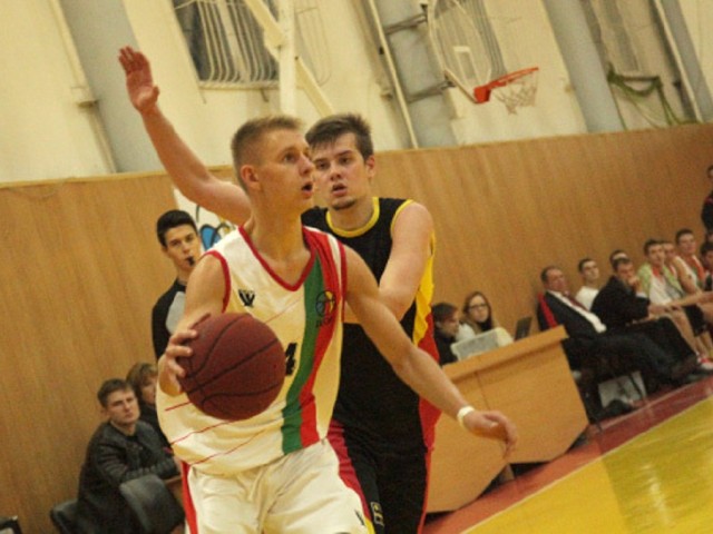 Баскетбол: «КГПУ - Кривбасс -2» - «Каштан» (Киев)