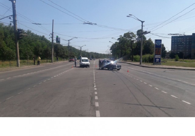 ДТП с пострадавшими: В Долгинцевском районе Рено столкнулся с ВАЗ