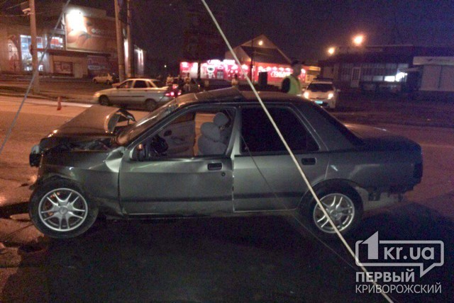 Не справился с управлением: Пьяный водитель врезался в столб