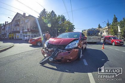 ДТП на 96 квартале: У «Hyundai» вывернуло колесо