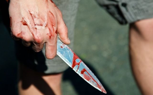 В Кривом Роге иностранец ударил ножом в грудь 28-летнего мужчину