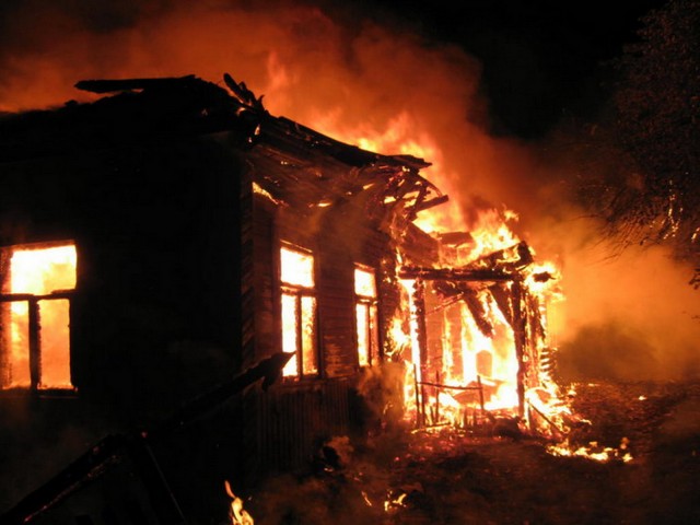 Во время пожара в жилом доме Кривого Рога погибли два человека