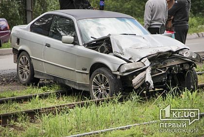 ДТП на проспекте Южный. Девушка в BMW «протаранила» грузовик