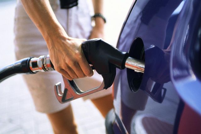 Какими должны быть цены на бензин к концу января
