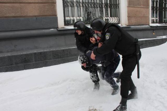На криворожский Почтамт было совершено «вооруженное нападение»: В Центрально-Городском районе правоохранители провели оперативно-тактические учения