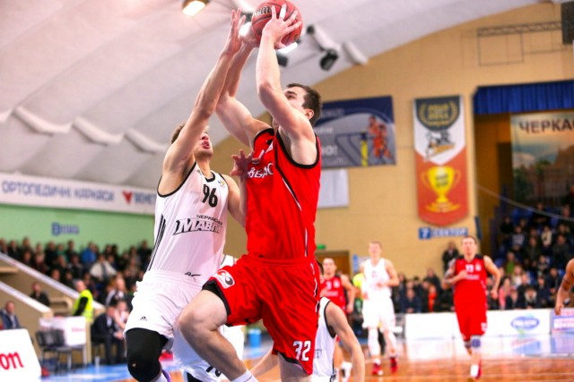 Баскетболисты из Кривбасса сыграли против Черкасских мавп