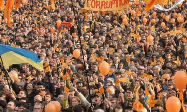 Сегодня 12 лет Оранжевой революции
