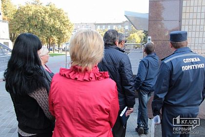 Гранит пока «фонит», но полиция Кривого Рога взялась за расследование