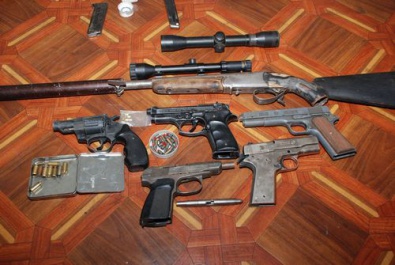 У жителя Днепропетровщины изъяли целый арсенал оружия