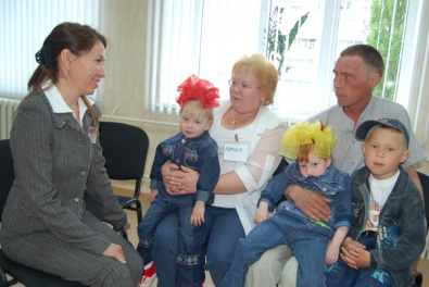 На Днепропетровщине ведется активная работа по обучению усыновителей