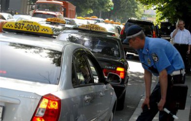 ГАИ сможет отбирать авто у таксистов без лицензии