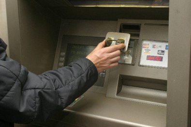Украинцы все чаще стают жертвами мошенничества с банковскими картами