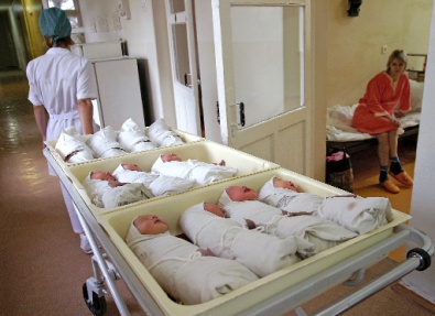 Пациентам криворожских больниц и роддомов угрожает смертность