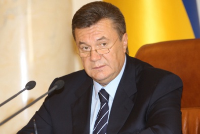 Находясь в Индии, Янукович подписал документ о персональном голосовании