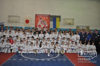 Криворожские каратисты достойно выступили на всеукраинском турнире в Херсоне