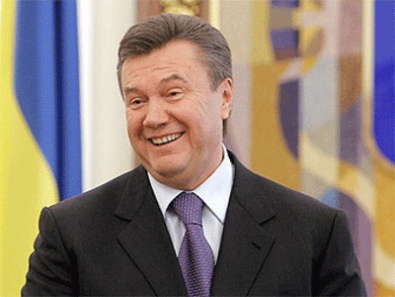 Янукович разрешил Кабмину лечить госбюджет миллиардными займами