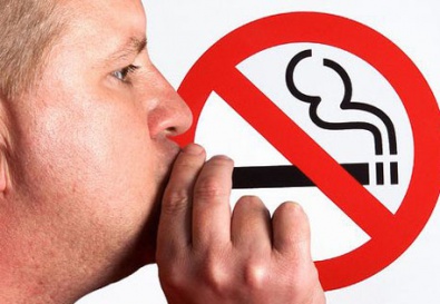 Минздрав поддержал закон о полном запрете курения в общественных местах