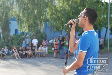 В Долгинцевском районе отметили День молодежи праздничным концертом