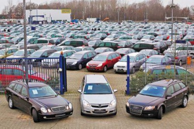 Украинцы не рискуют покупать новые авто