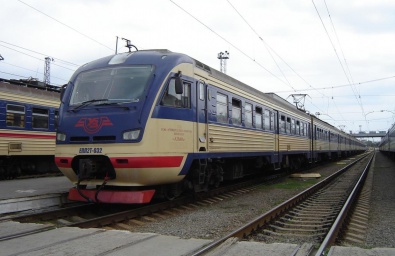 В составе электрички «Кривой Рог - Днепропетровск-Южный» появились «детские» вагоны.