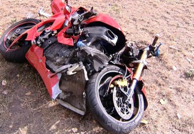ДТП в Кривом Роге: "Запорожец" сбил мотоциклиста и скрылся с места происшествия