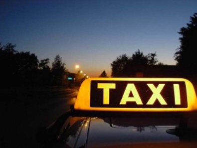 В Кривом Роге таксист ограбил своего пассажира