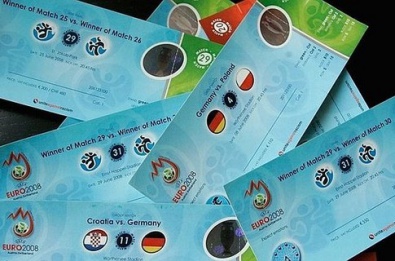 В Германии массово отказываются от билетов на Евро-2012 (ВИДЕО)