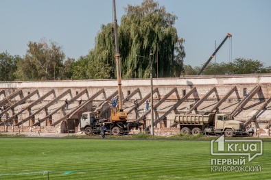 В Кривом Роге начали реконструкцию стадиона «Спартак»