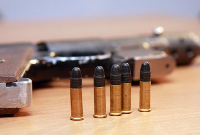 Криворожские милиционеры обнаружили склад патронов и раскрыли полугодовой грабеж
