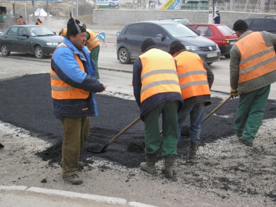 Ремонтировать дороги в Кривом Роге будут местные предприниматели