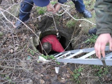 На Днепропетровщине нашли труп 21-летней девушки в канализационном колодце