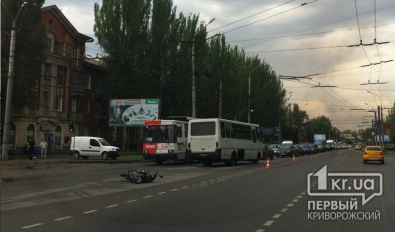 На Автовокзале водитель автобуса сбил мотоциклиста (ФОТО)