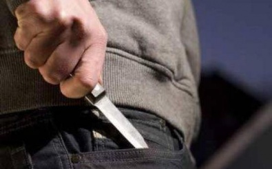 В Кривом Роге 28-летнюю девушку ударили в грудь ножом