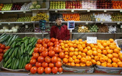 В Кривом Роге дешевеют капуста и картошка, дорожают – огурцы, бобовые и яблоки