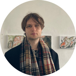 Відвідувач виставки Павло