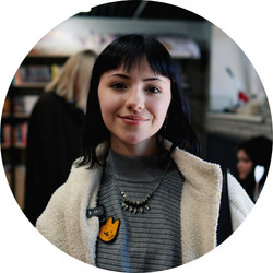 Представниця «Креатив Ріг» Єва Представниця «Креатив Ріг» Єва