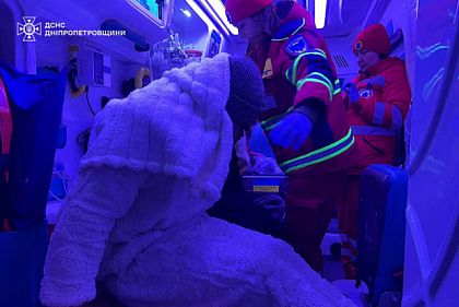 На Дніпропетровщині врятували підлітків, які опинилися на кризі за кілометр від берега