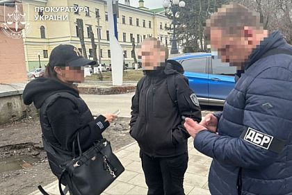 Колишня військова з Дніпра отримала підозру в хабарництві за обіцянку вплинути на рішення ВЛК