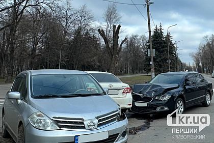 У Кривому Розі сталася потрійна ДТП: деталі