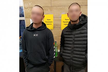 Двох криворіжців затримали при спробі вкрасти пляшку алкоголю