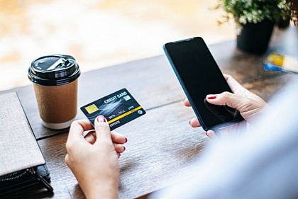 Ліміти на банківські картки в Україні та за кордоном: що діє під час воєнного стану