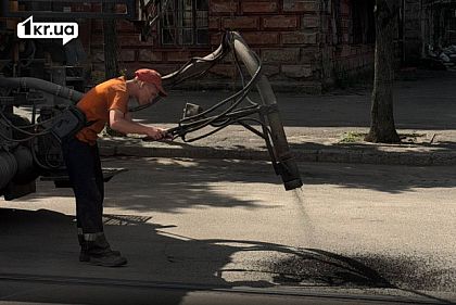 Криворожане просят капитально отремонтировать дорогу на проспекте Университетском — петиция